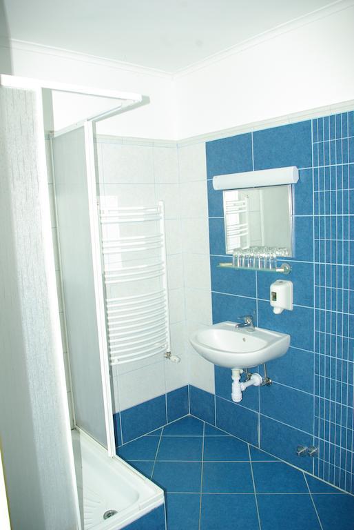 Salgo Hotel Salgotarjan Phòng bức ảnh