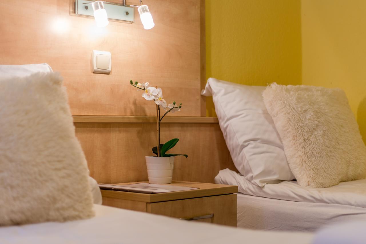 Salgo Hotel Salgotarjan Ngoại thất bức ảnh