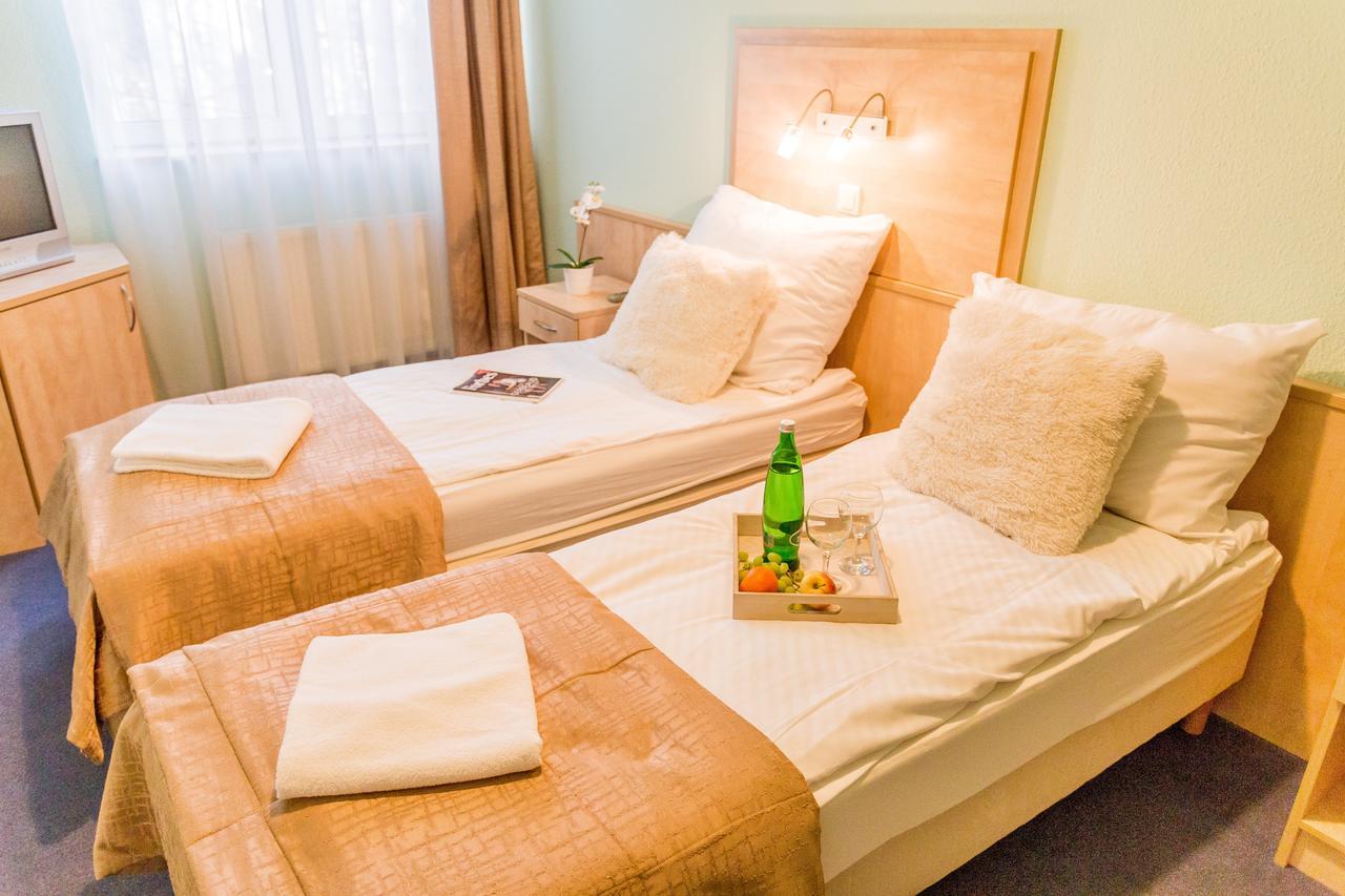 Salgo Hotel Salgotarjan Ngoại thất bức ảnh