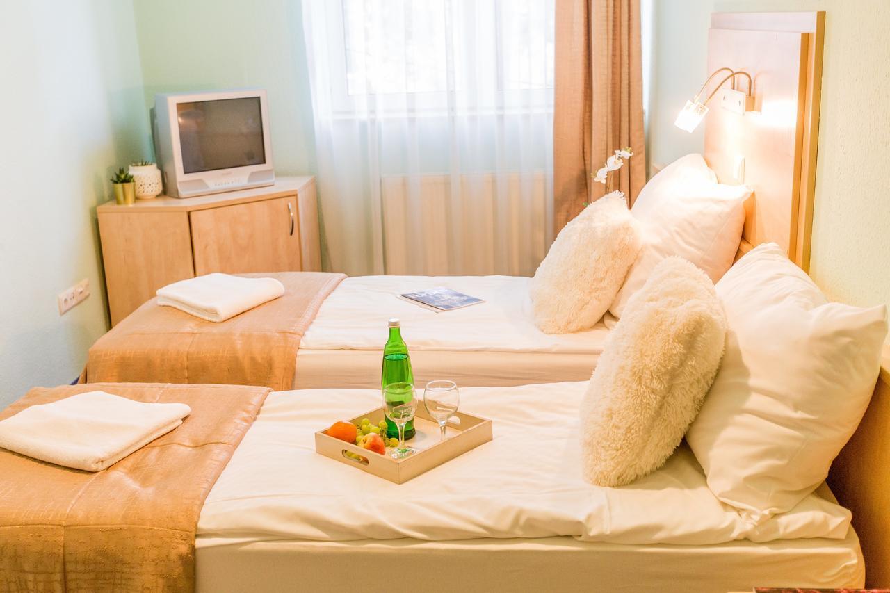 Salgo Hotel Salgotarjan Ngoại thất bức ảnh